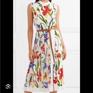 Tory Burch CARINE FLORAL PLEATED DRESS IN WHITE